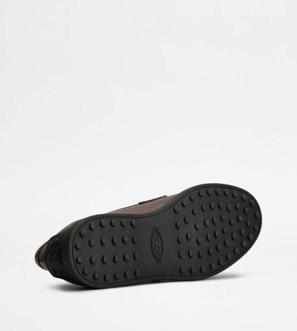 Loafers in Leather - Image 4