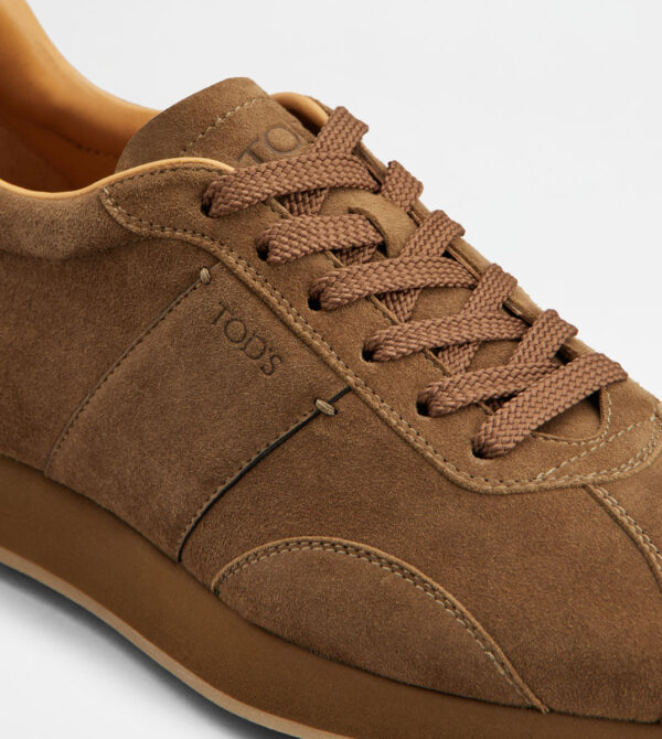 T Vintage Sneakers in Suede - Image 5