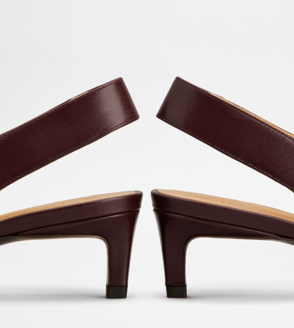 Slingback Pumps in Leather - Image 5